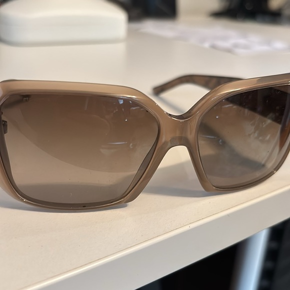 Vintage Burberry Sunglasses - Great Condition - Picture 5 of 8